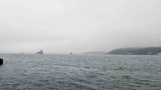İstanbul Boğazında sis etkili oluyor