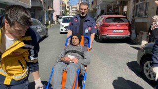 İstanbulda KOAH hastası evinden alınıp ambulansla oy vermeye götürüldü