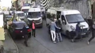 İstanbulda levye ile saldırıya uğrayan servis şoförü o anları anlattı: Baba ve oğlu tarafından saldırıya uğramış