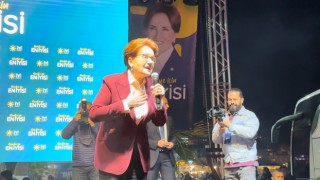 İYİ Parti Genel Başkanı Akşener Kuşadasında vatandaşlara hitap etti