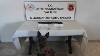 Jandarma ev baskını yaptı uyuşturucu madde ele geçirdi
