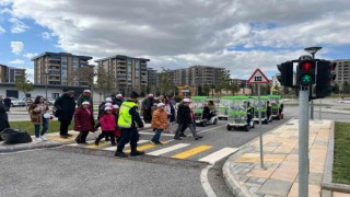 Jandarmadan özel çocuklara trafik eğitimi