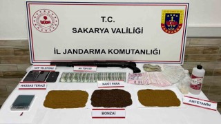 Jandarmadan uyuşturucu operasyonu: 3 gözaltı