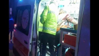 Kadıköyde kontrolden çıkan taksi, otomobile arkadan çarptı: 1 yaralı