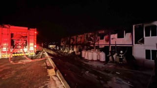 Kahramanmaraşta 400 işçinin kaldığı konteynerdeki yangın söndürüldü