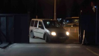 Kar maskesi ve silahla kuyumcuyu böyle soydular 8 saat geçmeden yakalandılar