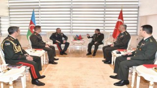 Kara Kuvvetleri Komutanı Bayraktaroğlu, Azerbaycanlı mevkidaşı ile bir araya geldi