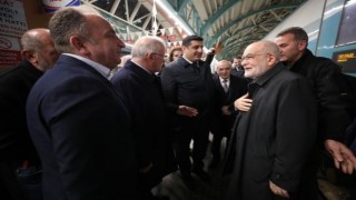 Karamollaoğlu, Sivasa eleştirdiği hızlı trenle gitti