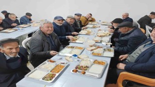 Karaörende 2005 yılında başlatan toplu iftar geleneği sürüyor