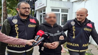 Karısını 8 bıçak darbesiyle öldürdü, Pişman değilim dedi