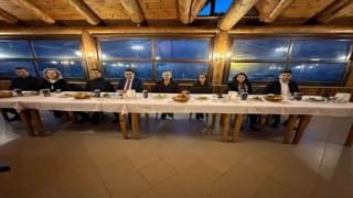 Kaymakam Köksal daire müdürleri ile iftarda buluştu