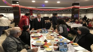 Kaymakam Memiş, Şehit aileleri ile gaziler için iftar yemeği verdi