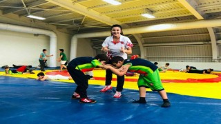 Kepezli güreşçi Milli Takıma seçildi