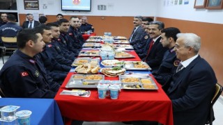 Kırklareli valisi jandarma personeli ile iftarda buluştu