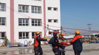 Kırşehirde gerçeğini aratmayan deprem tatbikatı