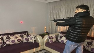 Kız arkadaşını öldüren gencin silahlı fotoğrafları ortaya çıktı
