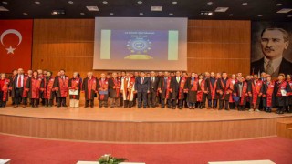 KMÜde akademik performans ve biniş giyme töreni düzenlendi
