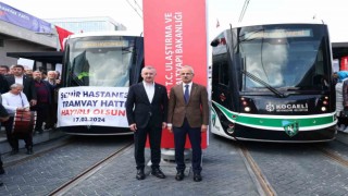 Kocaeli Şehir Hastanesine ulaşımı 15 dakikaya düşürecek tramvay hattı hizmete girdi