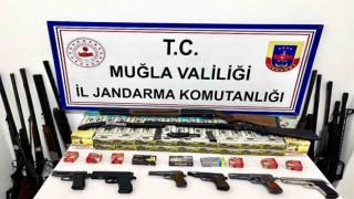 Köyceğizde çok sayıda silah ve mermi ele geçirildi