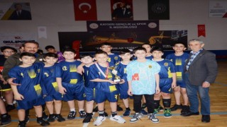 Kulüplü Küçük Erkekler Hentbol Kayseri Birinciliği tamamlandı