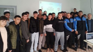 Kur'an Kursu Öğrencilerine Seminer Düzenlendi