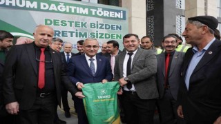 Kütahya Belediyesinden çiftçilere tohum desteği