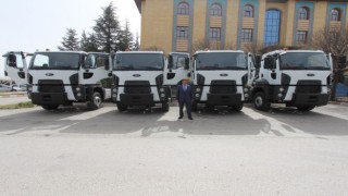 Kütahya İl Genel Meclisi Başkanı Muammer Özcura: 8 yeni kamyon Özel İdaremize güç katacak”