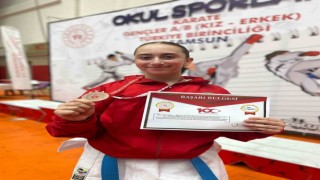 Kütahyalı Asiye Irmak Türkiye üçüncüsü