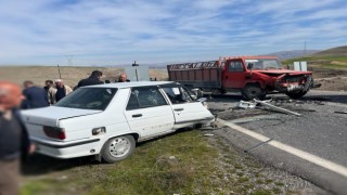 Malatyada otomobil ile kamyonet çarpıştı: 1 ölü