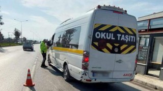 Manisada 2 okul servisi daha trafikten men edildi