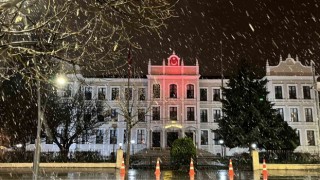 Mart ayında Boluda lapa lapa kar yağdı