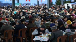 Merkezefendinin iftar sofrası Adalet Mahallesinde kuruldu