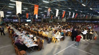 Merkezefendinin iftar sofrası Mehmet Akif Ersoyda uruldu