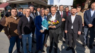 Mersin Büyükşehir Belediye Başkanı Vahap Seçer Esnafla Buluştu