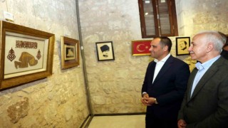Mersinde 90 eserlik Geleneksel Türk İslam Sanatı Eserleri Sergisi sanatseverlerin beğenisine sunuldu