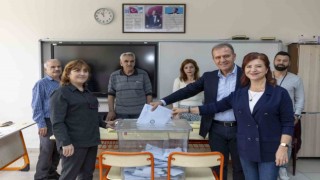 Mersinde büyükşehir belediye başkan adayları oylarını kullandı