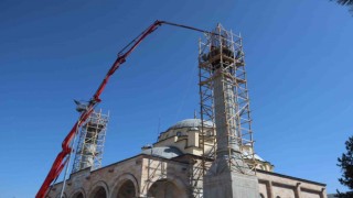 Minareler hızla yükseliyor
