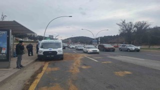 Minibüs belediye otobüse çarptı: 1 ölü, 1 yaralı