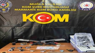 Muğla polisinden Marmaris ve İzmirde uyuşturucu operasyonu