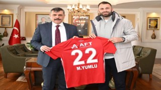 Mustafa Yumludan Vali Çiftçiye forma