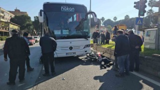 Nazillide otobüs motosiklete çarptı: 1 ölü