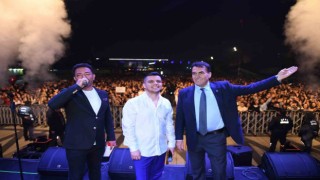 Osmangazi Meydanında coşku sürüyor