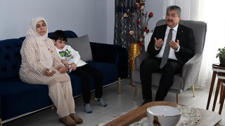 Osmaniye Valisi Şehit Polis Memurunun Ailesini Ziyaret Etti