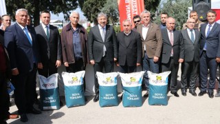 Osmaniye'de Çiftçilere Sertifikalı Soya Tohumu Dağıtıldı