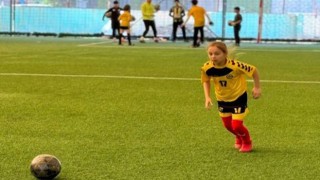 Osmaniye’de kızlar futbola büyük ilgi göstermeye başladı