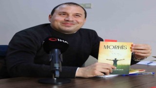 Otizmli Moris, hayatını ve uğradığı zorbalıkları kitap haline getirdi