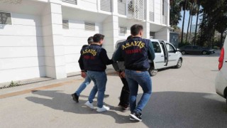 Oto hırsızı önce kameraya sonra polise yakalandı