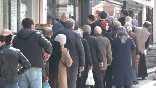 (Özel) Pide kuyruğu değil, kıyma ve et kuyruğu