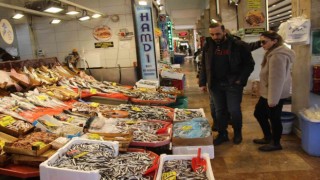 Ramazan geldi, balık tezgahları boş kaldı
