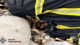 Rusyanın Odessada apartmana düzenlediği saldırıda can kaybı 6ya yükseldi